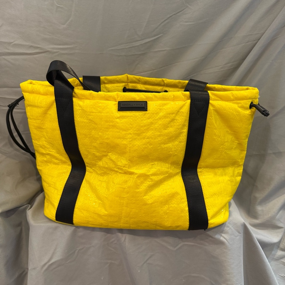 Kendall & Kylie Vibrant Yellow Bag with Black Accents - Picture 9 of 16